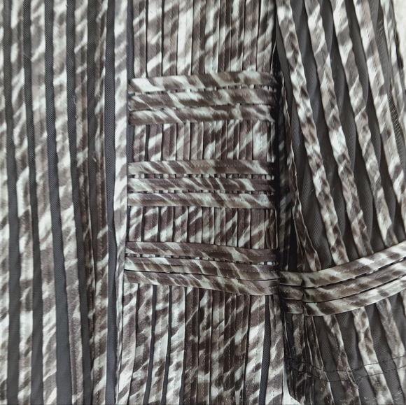 Chico's Julianne Jacket Zip Up Stretchy Boho Lightweight Sexy Shiny Mesh Animal - Picture 8 of 12